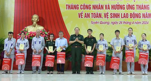 Nhà máy Z113 cần làm tốt công tác an toàn, vệ sinh lao động