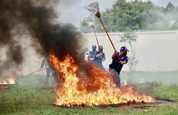 Thao diễn phòng cháy, chữa cháy.