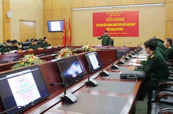  Nhận diện và đấu tranh phòng, chống "diễn biến hòa bình" trên lĩnh vực kinh tế 