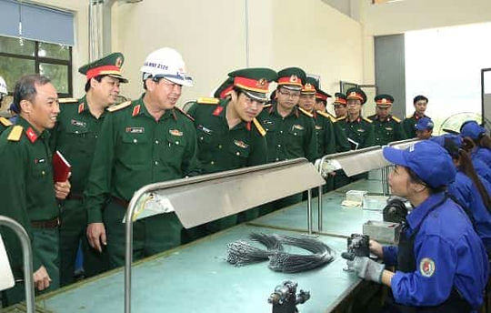  Đoàn công tác của Tổng cục Công nghiệp quốc phòng làm việc tại 3 nhà máy quốc phòng 