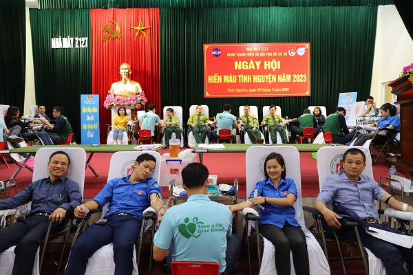 Nhà máy Z127 tổ chức hiến máu tình nguyện