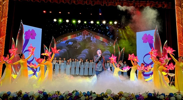 Chương trình “Vu lan - Đạo hiếu và Dân tộc năm 2023” in đậm dấu ấn nhân văn, nhân ái, nhân nghĩa