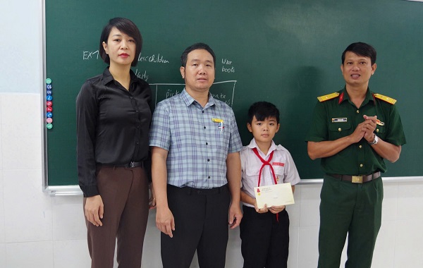 Trung đoàn 719 tích cực thực hiện công tác khuyến học