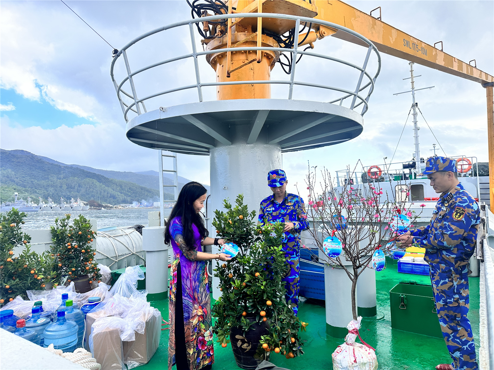 Xuân sớm nơi đảo xa