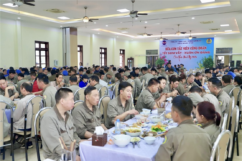Ấm áp “Bữa cơm tất niên Công đoàn” Nhà máy Z127