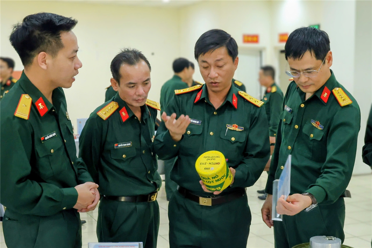 Tuổi trẻ Công nghiệp quốc phòng “trình làng” nhiều tổ hợp vũ khí mới