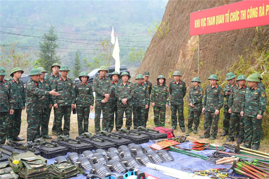 GAET tham gia khảo sát, thi công rà phá bom mìn tuyến biên giới