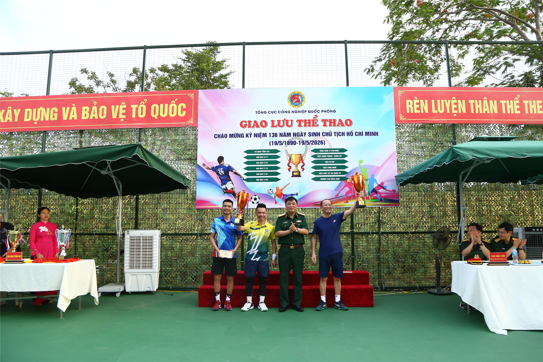 Giao lưu thể thao chào mừng kỷ niệm Ngày sinh Chủ tịch Hồ Chí Minh