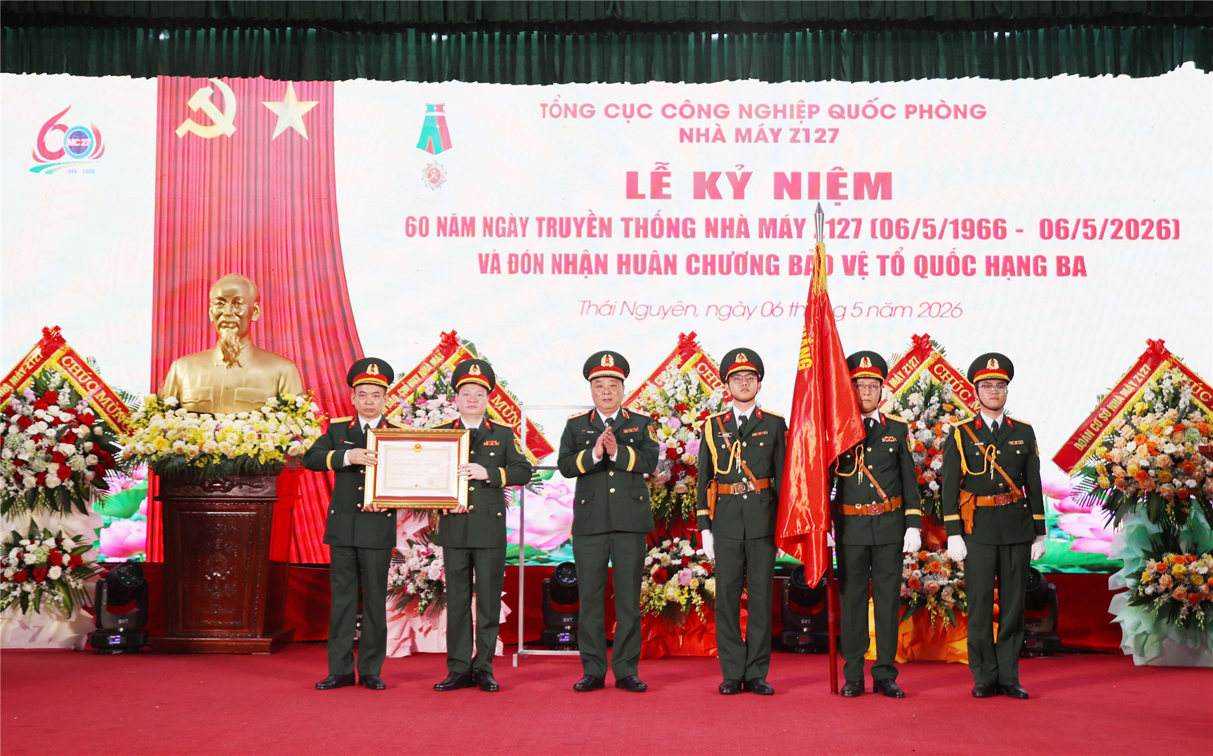 Nhà máy Z127 kỷ niệm 60 năm Ngày truyền thống và đón nhận Huân chương Bảo vệ Tổ quốc hạng Ba