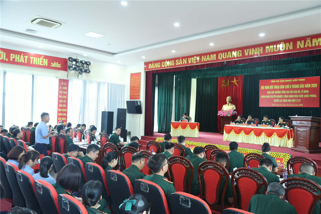Nhà máy Z127: Hoạt động công tác Đảng,
công tác chính trị bám sát nhiệm vụ trọng tâm