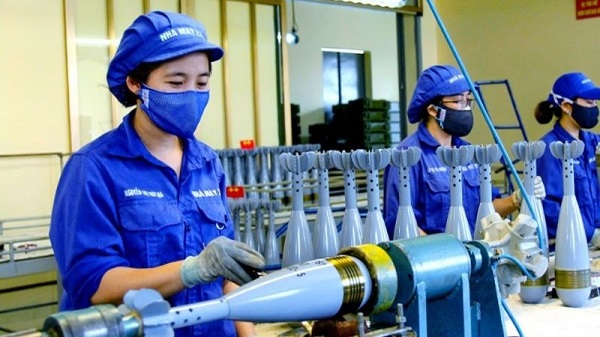 Chính sách đặc thù đối với cán bộ khoa học và người lao động tại cơ sở công nghiệp quốc phòng nòng cốt