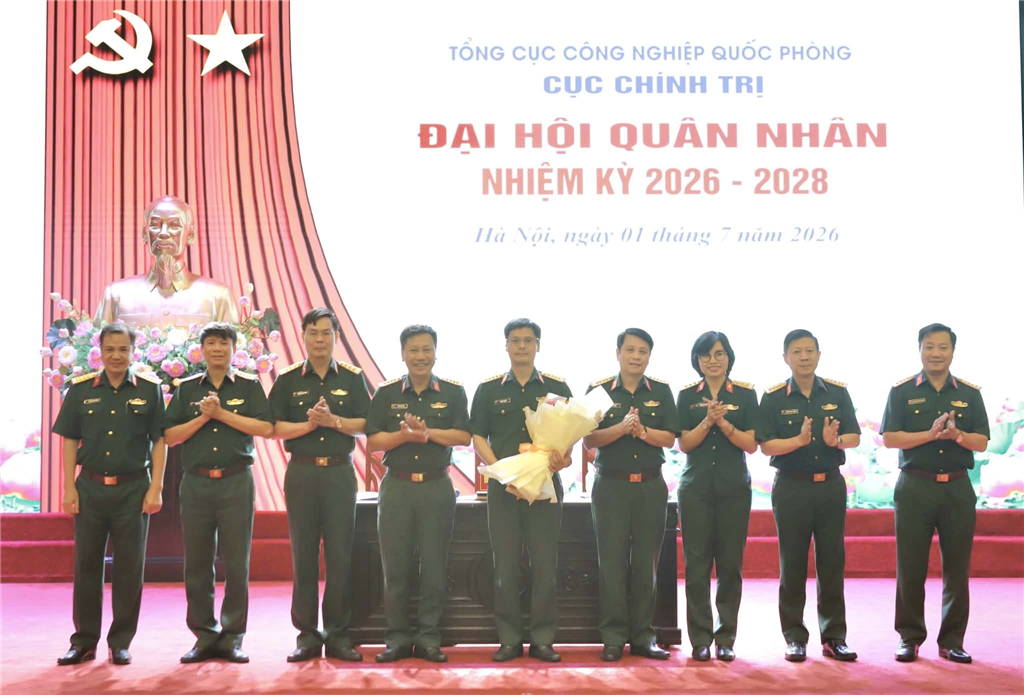 Phát huy hiệu quả dân chủ trong Cục Chính trị