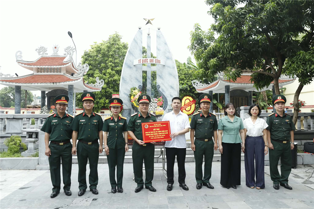 Tổng cục Công nghiệp quốc phòng tổ chức hoạt động tri ân tại phường Xuân Phương