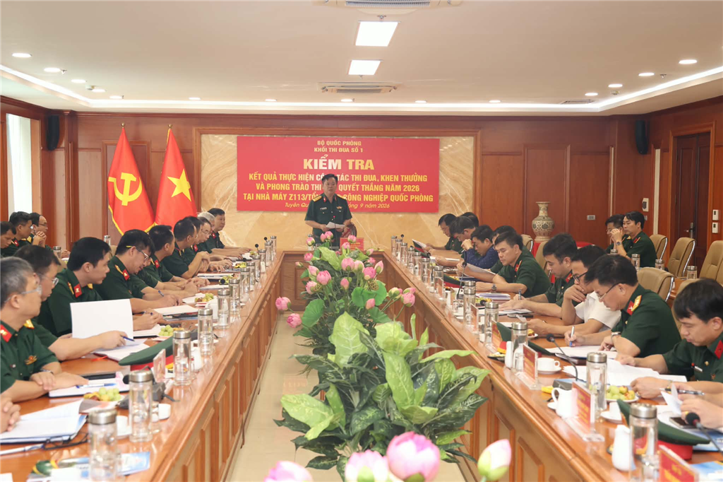 Khối thi đua số 1 Bộ Quốc phòng kiểm tra tại Nhà máy Z113