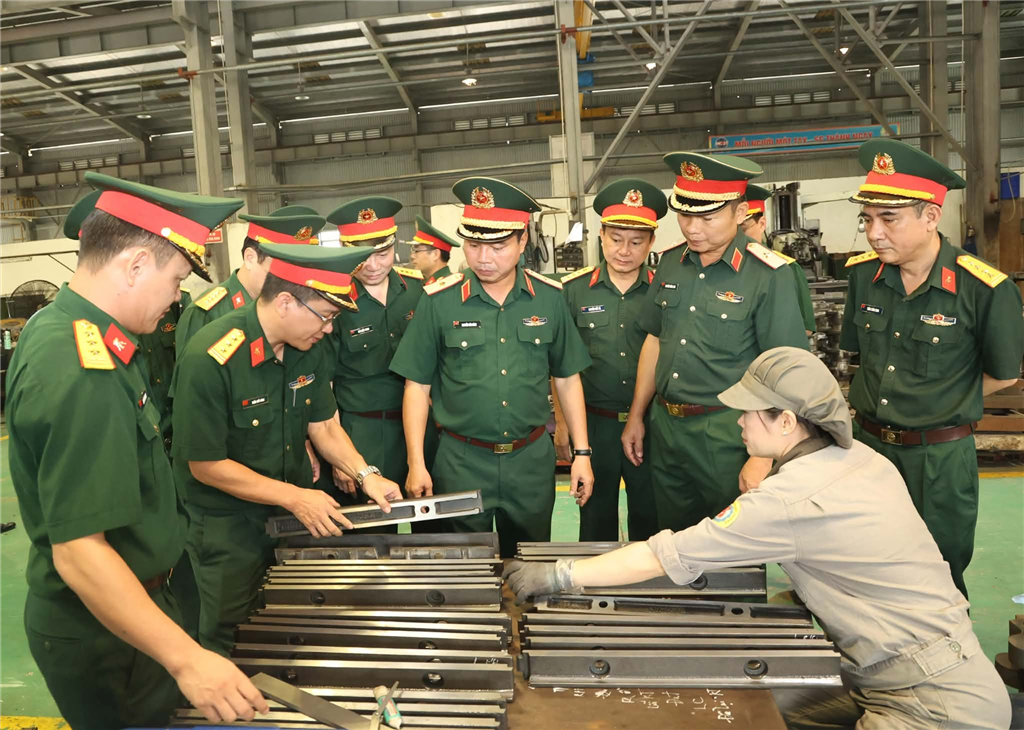 Chủ nhiệm Tổng cục Công nghiệp quốc phòng thăm và làm việc với các đơn vị trên địa bàn Thái Nguyên